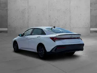 Hyundai ELANTRA 2026 SEL Sport 4dr Sedán