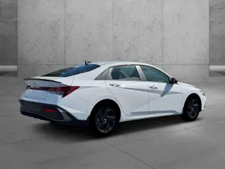 Hyundai ELANTRA 2026 SEL Sport 4dr Sedán