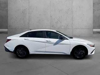 Hyundai ELANTRA 2026 SEL Sport 4dr Sedán