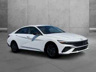 Hyundai ELANTRA 2026 SEL Sport 4dr Sedán