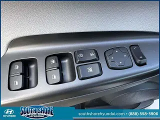 Hyundai KONA 2023 AWD SE 4p Crossover
