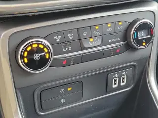 Ford EcoSport 2018 AWD SE 4dr Crossover