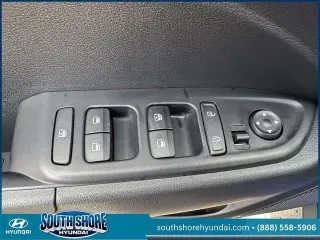 Hyundai VENUE 2025 SEL 4p Crossover