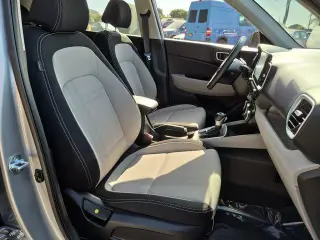 Hyundai VENUE 2026 SEL 4dr Crossover