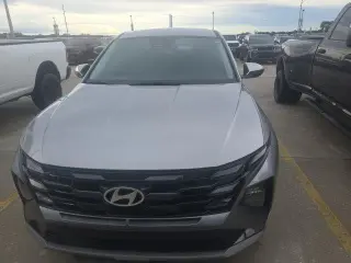 Hyundai TUCSON 2025 SE 4p SUV