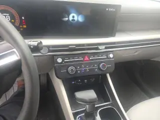 Hyundai TUCSON 2025 SE 4p SUV