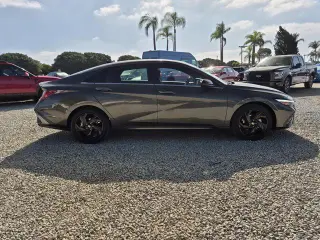 Hyundai ELANTRA 2026 SEL Sport Premium 4dr Sedan