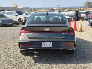 Hyundai ELANTRA 2026 SEL Sport Premium 4dr Sedan