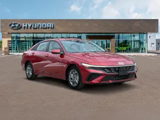Hyundai ELANTRA 2024 SEL 4p Sedan