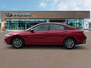 Hyundai ELANTRA 2024 SEL 4p Sedan