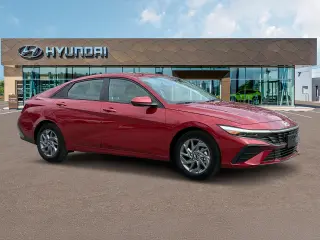 Hyundai ELANTRA 2024 SEL 4p Sedan