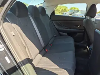 Hyundai ELANTRA 2025 SE Sedán 4p