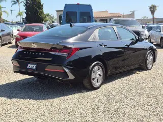 Hyundai ELANTRA 2025 SE Sedán 4p