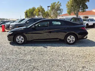 Hyundai ELANTRA 2025 SE Sedán 4p