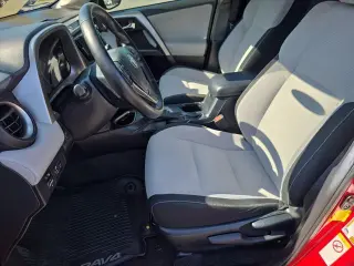 Toyota RAV4 2017 XLE 4dr SUV