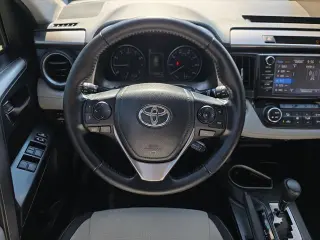 Toyota RAV4 2017 XLE 4dr SUV