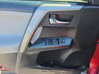 Toyota RAV4 2017 XLE 4dr SUV