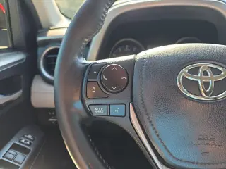 Toyota RAV4 2017 XLE 4dr SUV