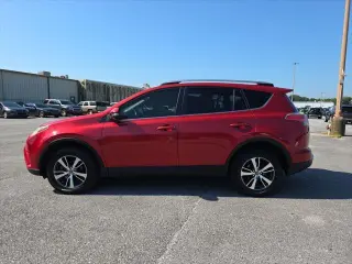 Toyota RAV4 2017 XLE 4dr SUV
