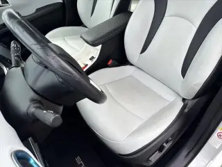 Toyota Prius 2018 Cuatro 4dr Hatchback