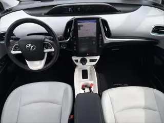 Toyota Prius 2018 Cuatro 4dr Hatchback