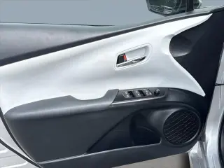 Toyota Prius 2018 Cuatro 4dr Hatchback