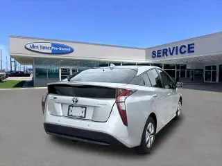 Toyota Prius 2018 Cuatro 4dr Hatchback
