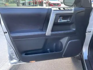 Toyota 4Runner 2018 4x4 SR5 Premium 4dr SUV
