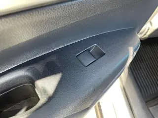 Toyota Corolla 2025 SE 4p Sedana
