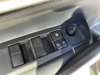 Toyota Corolla 2025 SE 4p Sedana