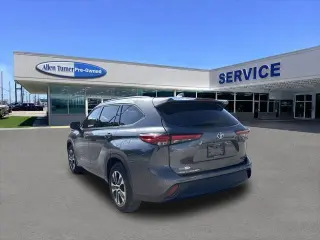 Toyota Highlander 2021 XLE 4p SUV