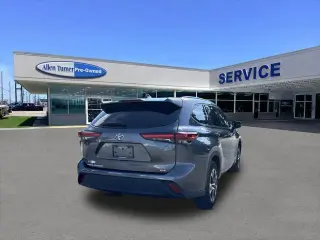 Toyota Highlander 2021 XLE 4p SUV