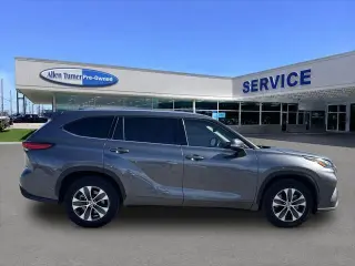 Toyota Highlander 2021 XLE 4p SUV