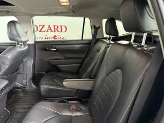 Toyota Highlander 2022 XLE 4dr SUV