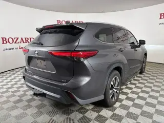 Toyota Highlander 2022 XLE 4dr SUV
