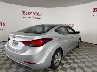 Hyundai ELANTRA 2016 SE 4dr Sedán 6M (EE.UU.)