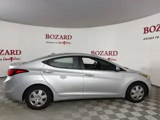Hyundai ELANTRA 2016 SE 4dr Sedán 6M (EE.UU.)