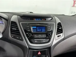 Hyundai ELANTRA 2016 SE 4dr Sedán 6M (EE.UU.)