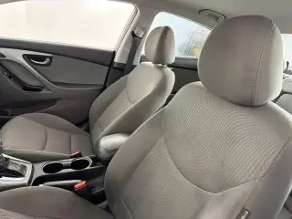 Hyundai ELANTRA 2016 SE 4dr Sedán 6M (EE.UU.)