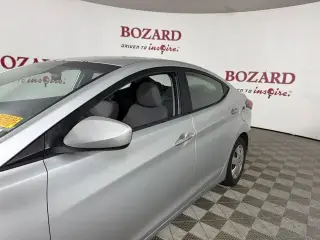 Hyundai ELANTRA 2016 SE 4dr Sedán 6M (EE.UU.)