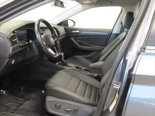 Volkswagen Jetta 2024 SE 4p Sedan