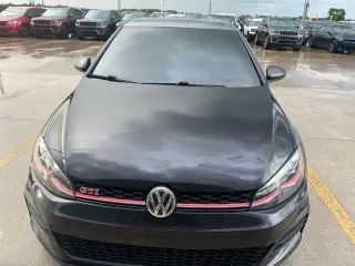 Volkswagen Golf GTI 2021 S 4p Hatchback 6M