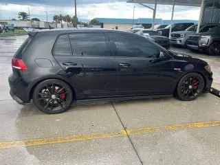Volkswagen Golf GTI 2021 S 4p Hatchback 6M
