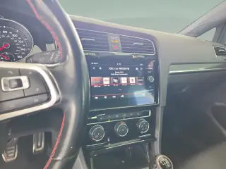 Volkswagen Golf GTI 2018 S 4p Hatchback 6M