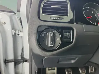 Volkswagen Golf GTI 2018 S 4p Hatchback 6M