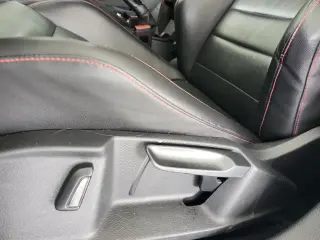 Volkswagen Golf GTI 2018 S 4p Hatchback 6M
