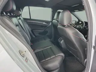 Volkswagen Golf GTI 2018 S 4p Hatchback 6M