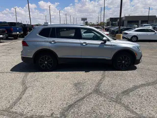 Volkswagen Tiguan 2024 Edición Wolfsburg 4p SUV