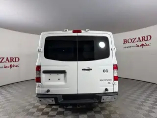 Nissan NV 2017 3500 HD S 3dr Passenger Van (V8)