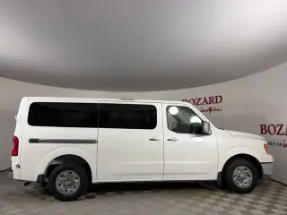 Nissan NV 2017 3500 HD S 3dr Passenger Van (V8)